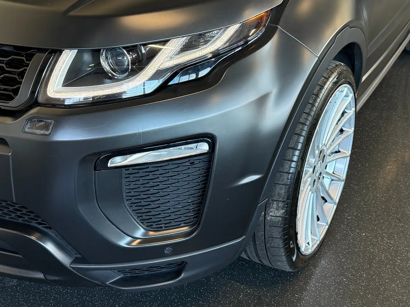Land Rover Range Rover Evoque 2.0 Td4 HSE Dynamic MOTOR NEU Schwarz Matt 22" Ham Schwarz - 2