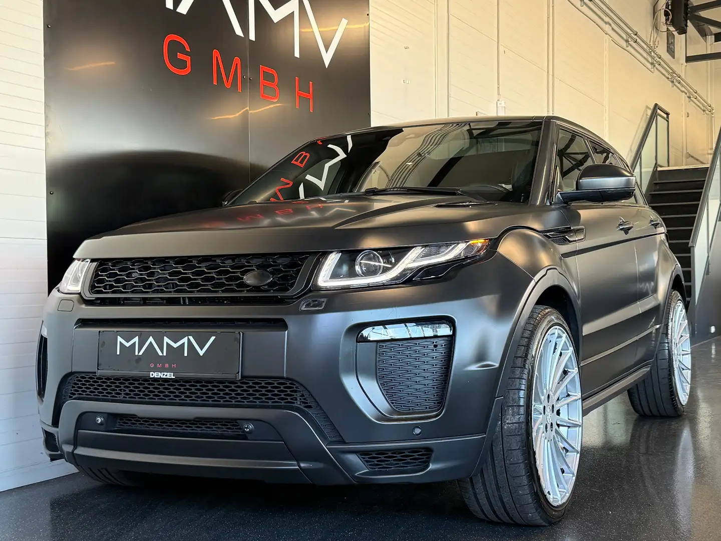 Land Rover Range Rover Evoque 2.0 Td4 HSE Dynamic MOTOR NEU Schwarz Matt 22" Ham Schwarz - 1