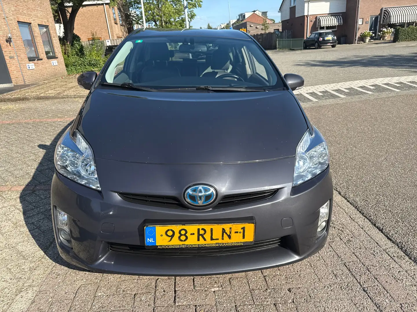 Toyota Prius 1.8 Executive Business Grijs - 2