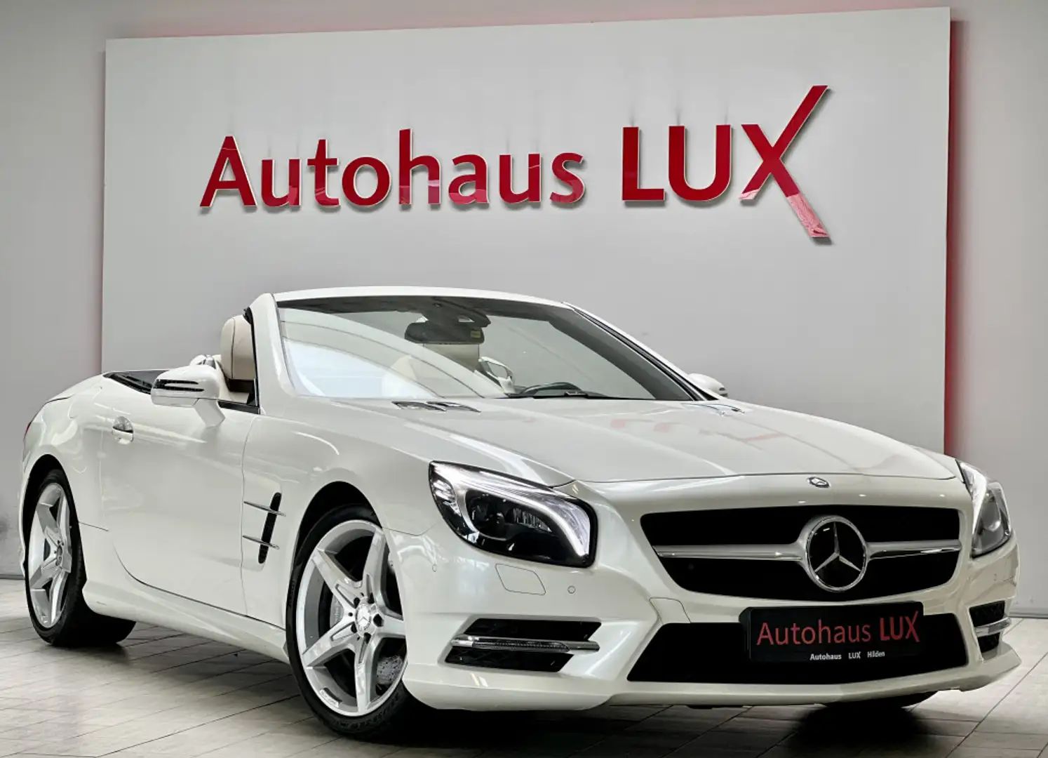 Mercedes-Benz SL 350 AMG LINE*H&K*PANORAMA*R-KAM*1.HAND*VOLL* bijela - 1