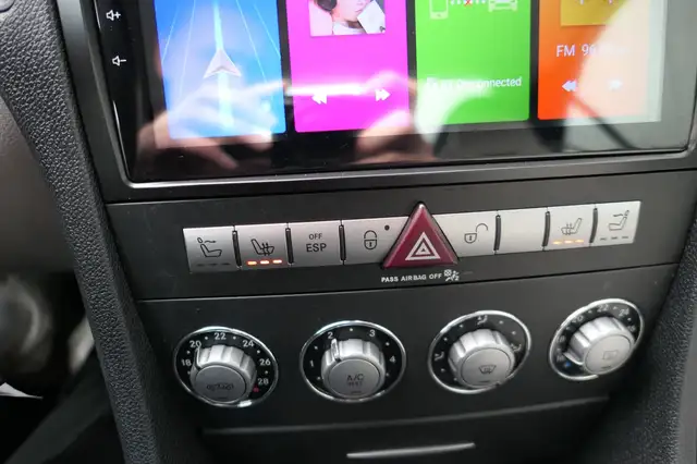 Mercedes-Benz SLK view 8