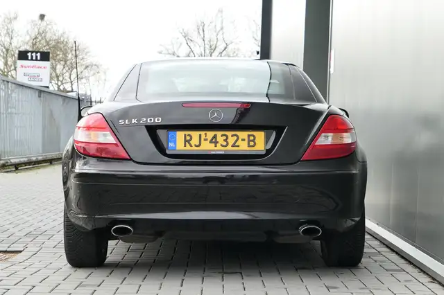 Mercedes-Benz SLK view 10