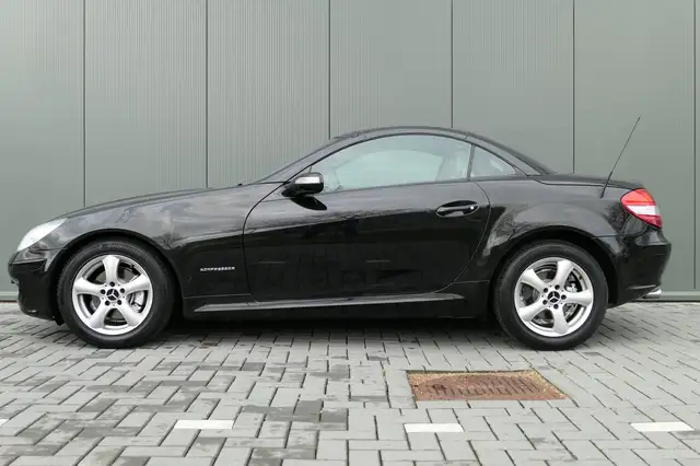 Mercedes-Benz SLK view 11
