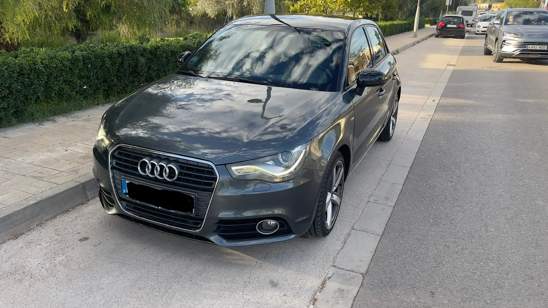 Audi A1 ** S LINE  **1.6 TDI (  105 cv ) - 1