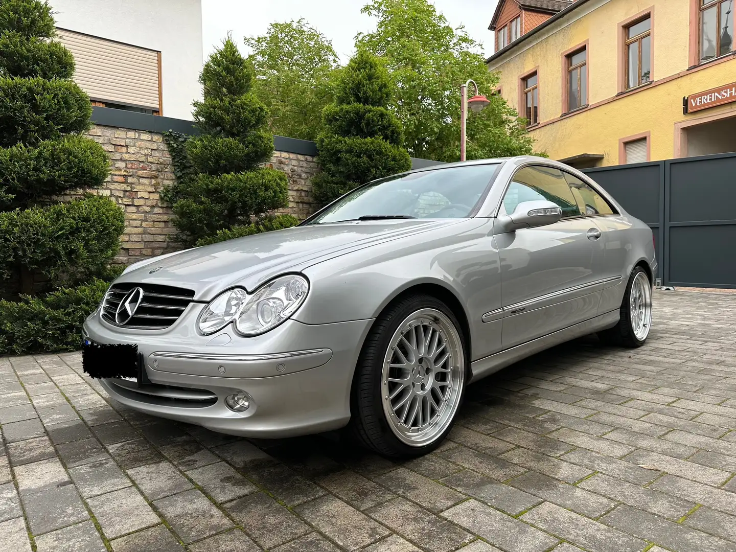 Mercedes-Benz CLK 500 CLK Coupe 500 Avantgarde srebrna - 2