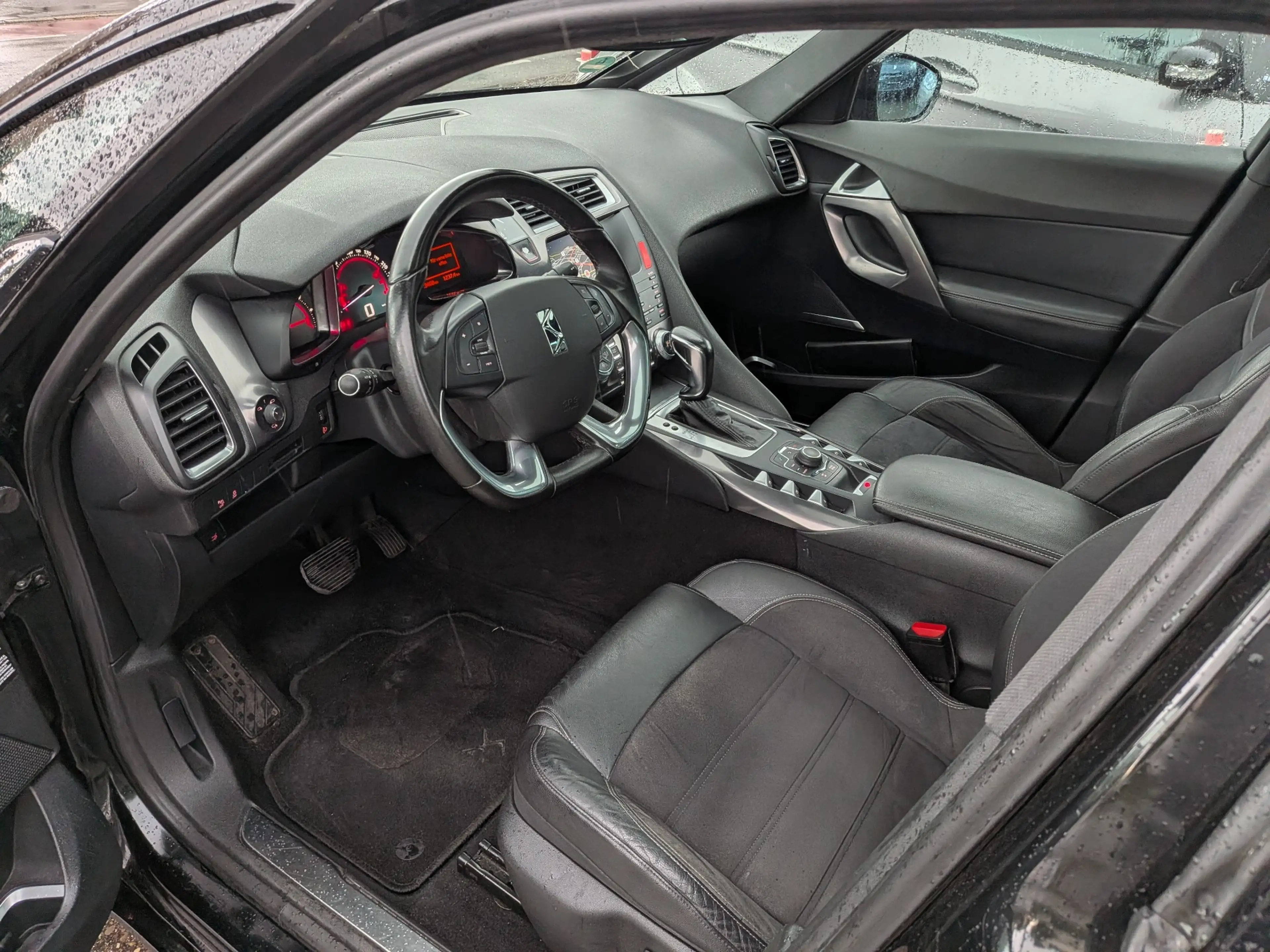 Citroen DS5 SoChic-Automatik — photo 9