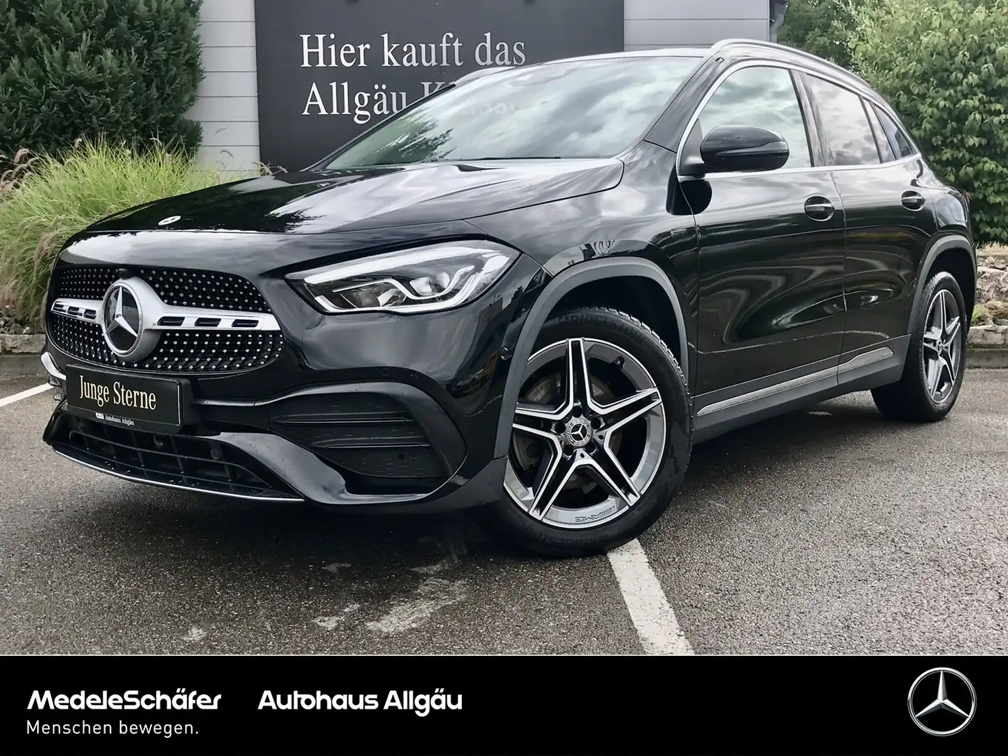 Mercedes-Benz GLA 250 GLA 250 e AMG Pano Kam Led ElHeck Ambi MBUX DAB Schwarz - 1