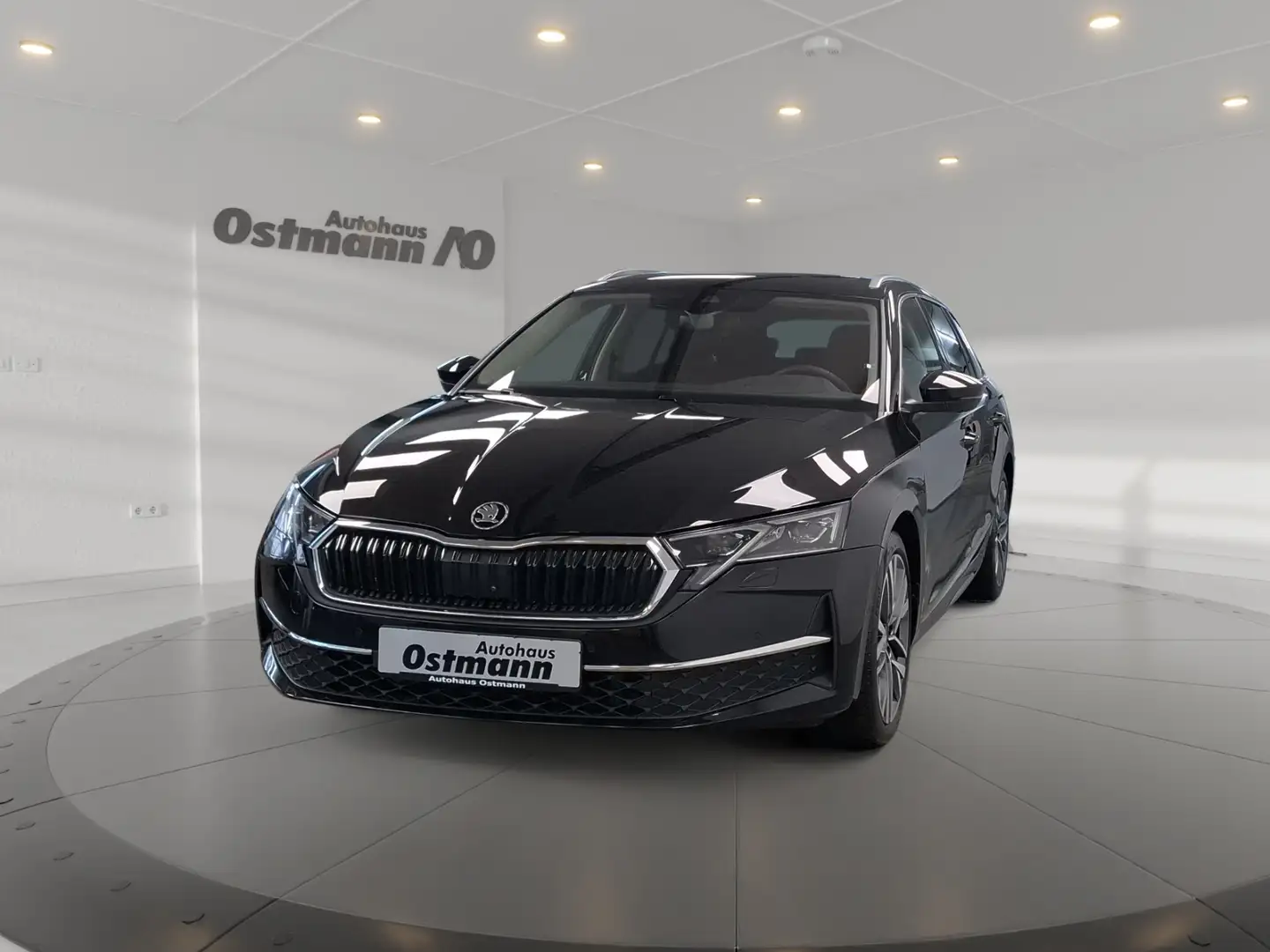 Skoda Octavia Combi 2.0 TDI AHK Pano 18'' Sound Canton Schwarz - 1