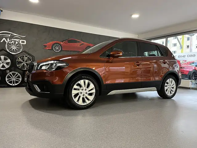 Suzuki SX4 S-Cross view 3