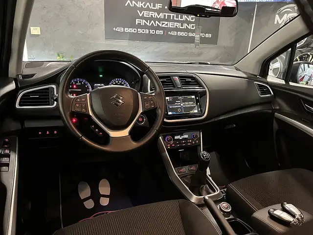 Suzuki SX4 S-Cross view 15