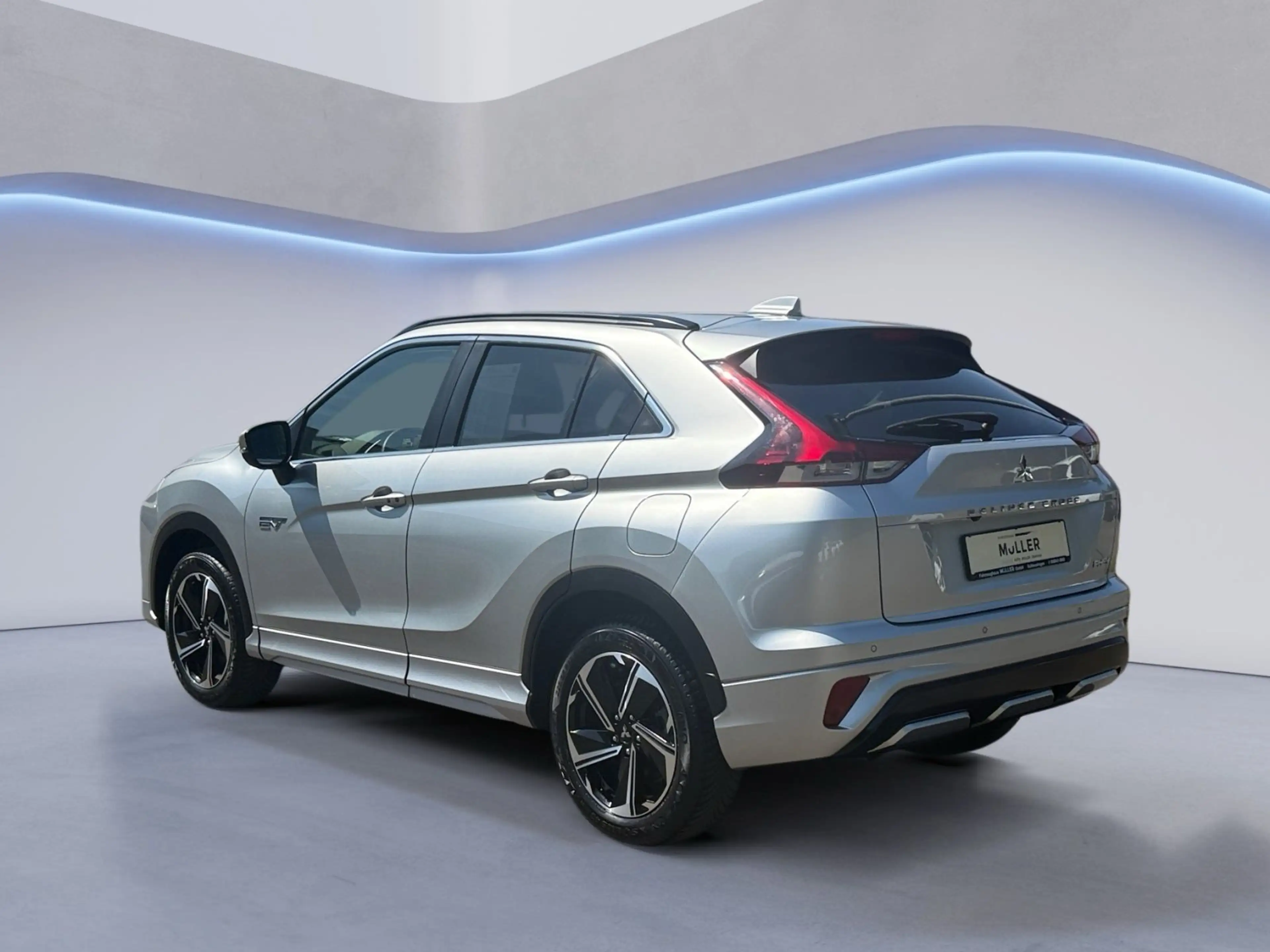Mitsubishi Eclipse Cross Plus Select Hybrid 4WD — photo 3