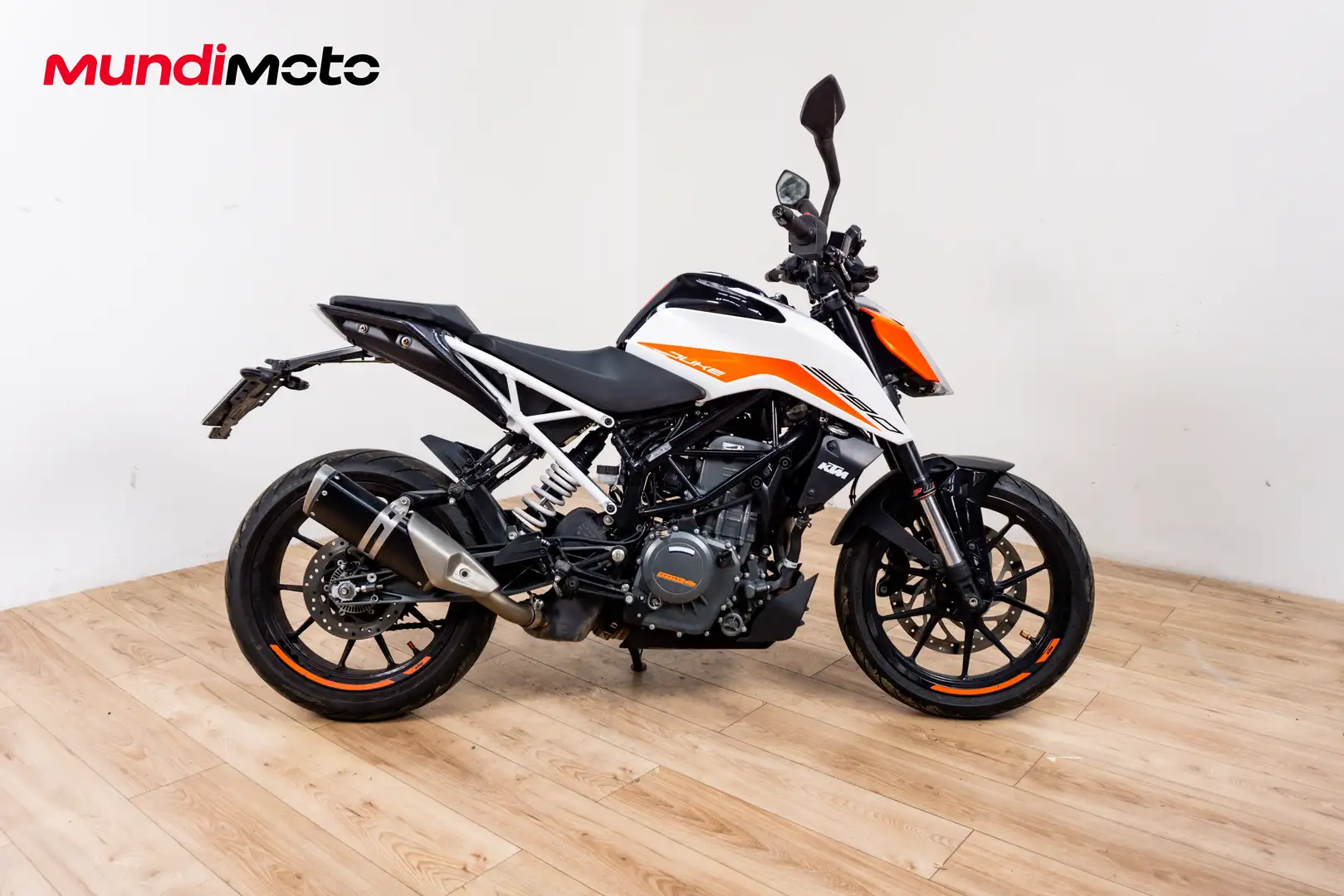 KTM 390 Duke - 1