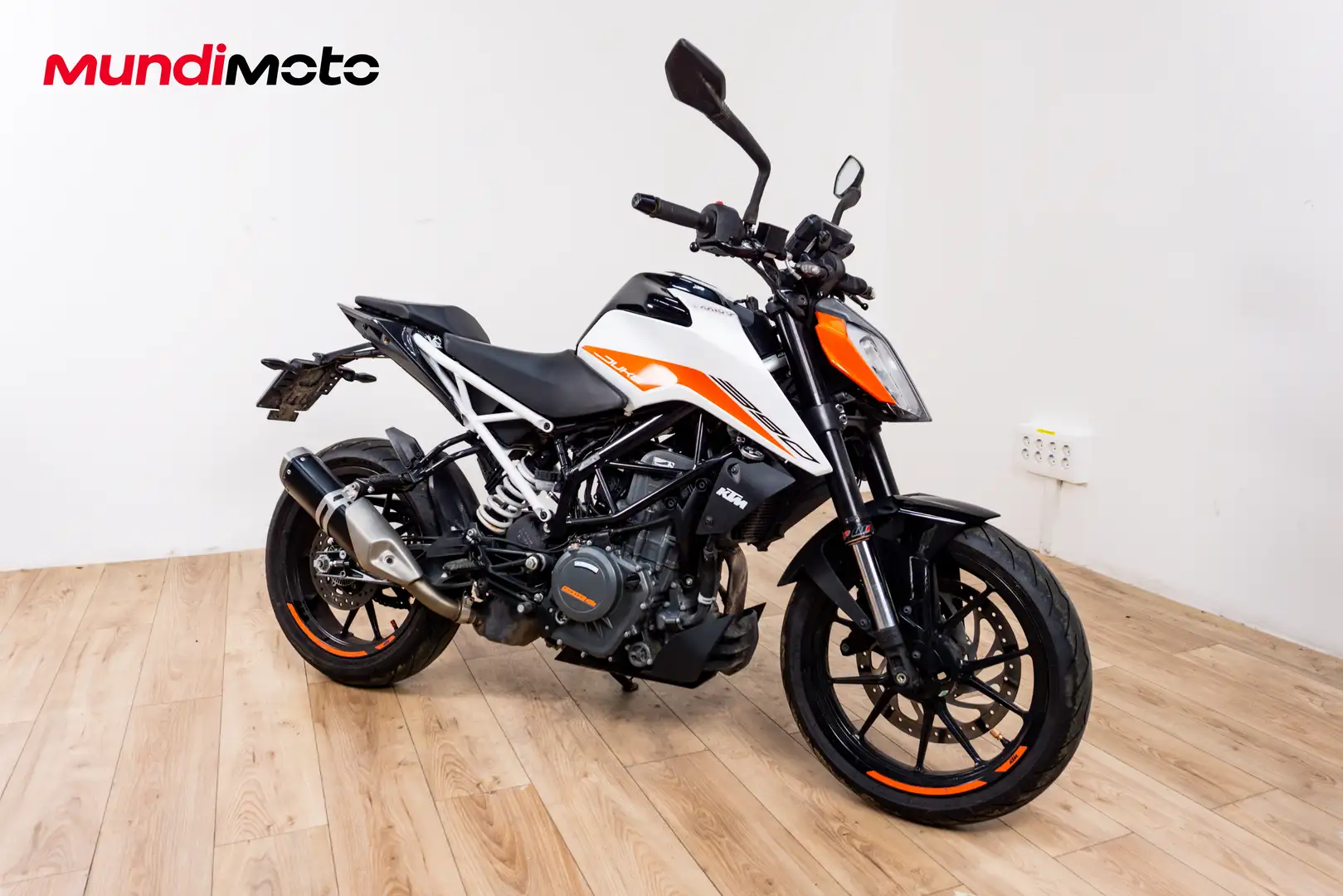 KTM 390 Duke - 2