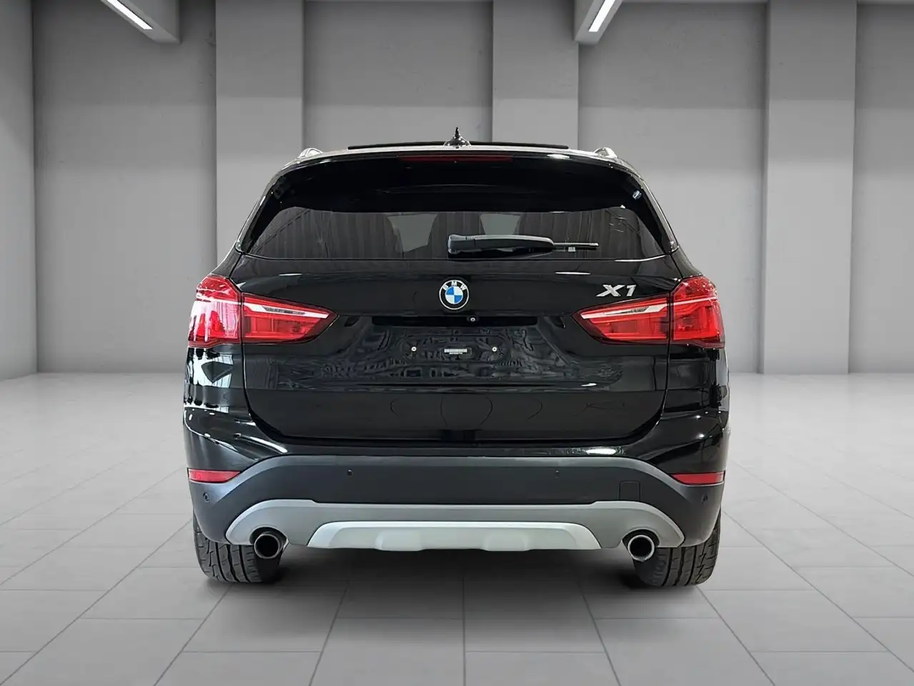 BMW X1 снимка BMW X1