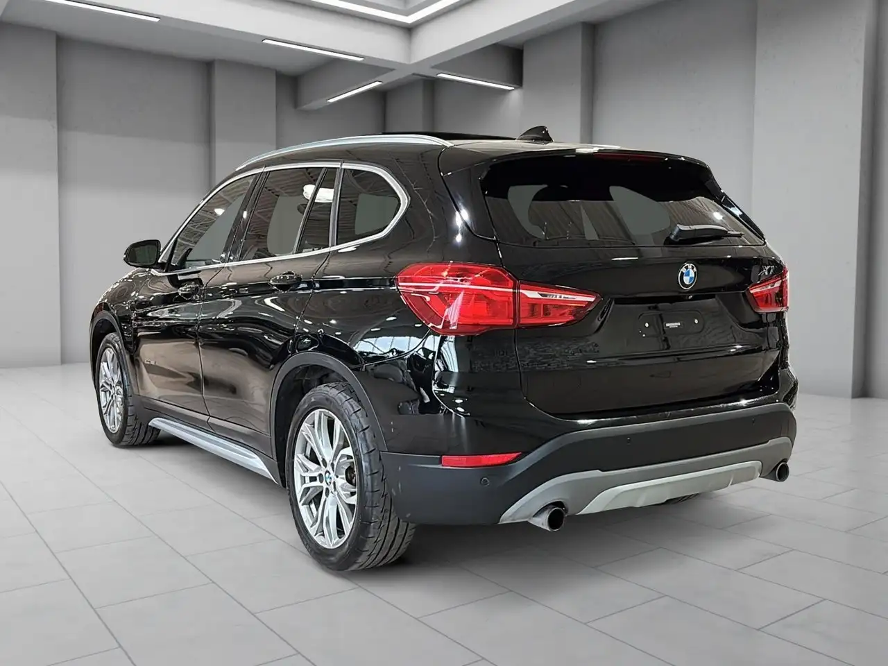 BMW X1 снимка BMW X1
