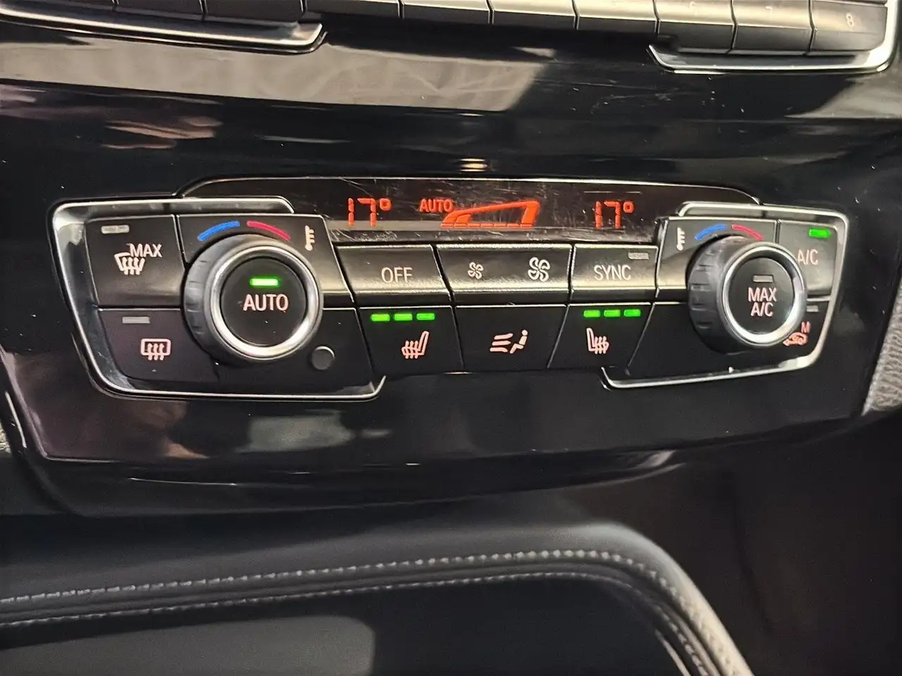 BMW X1 снимка BMW X1