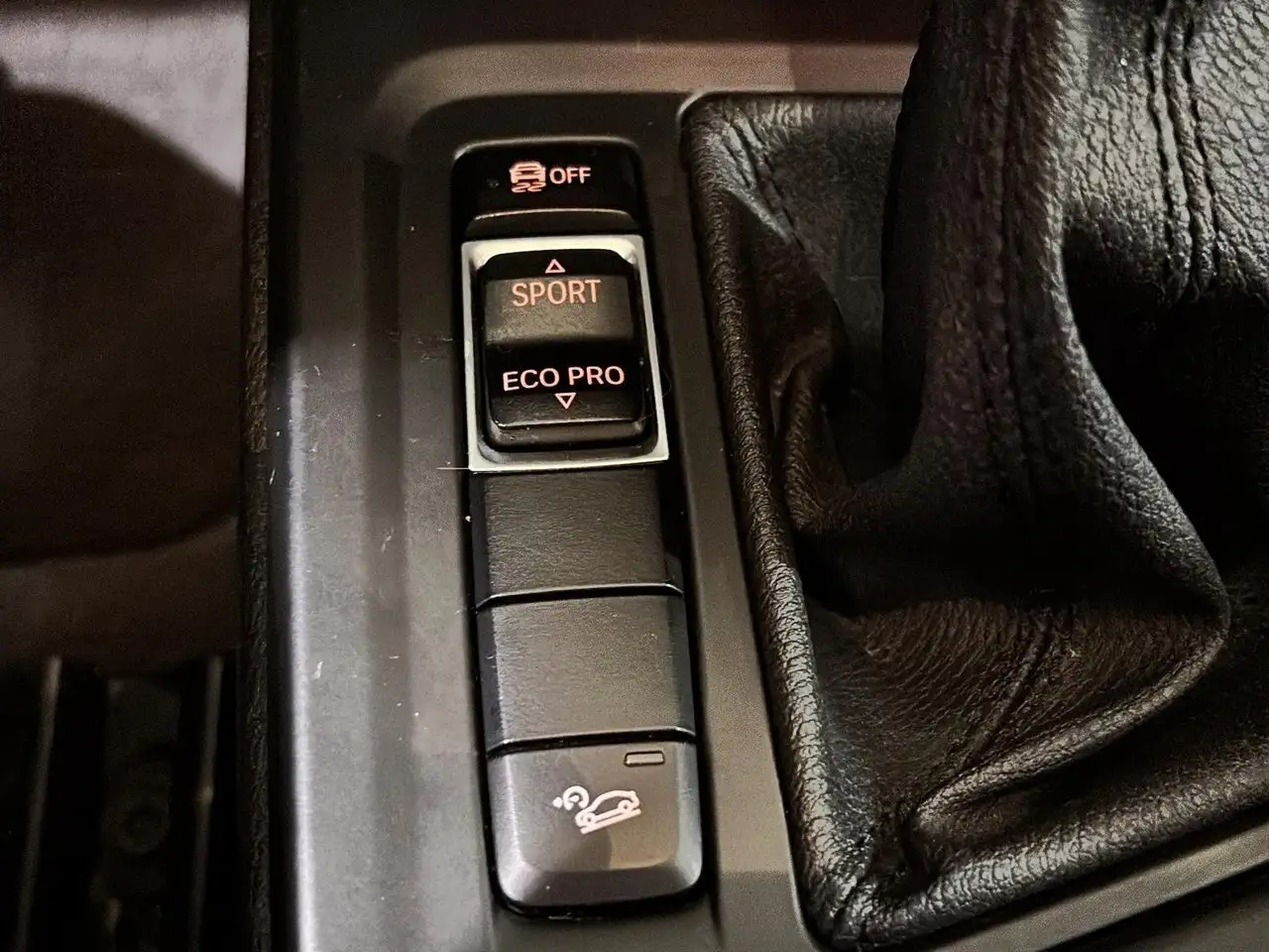 BMW X1 снимка BMW X1
