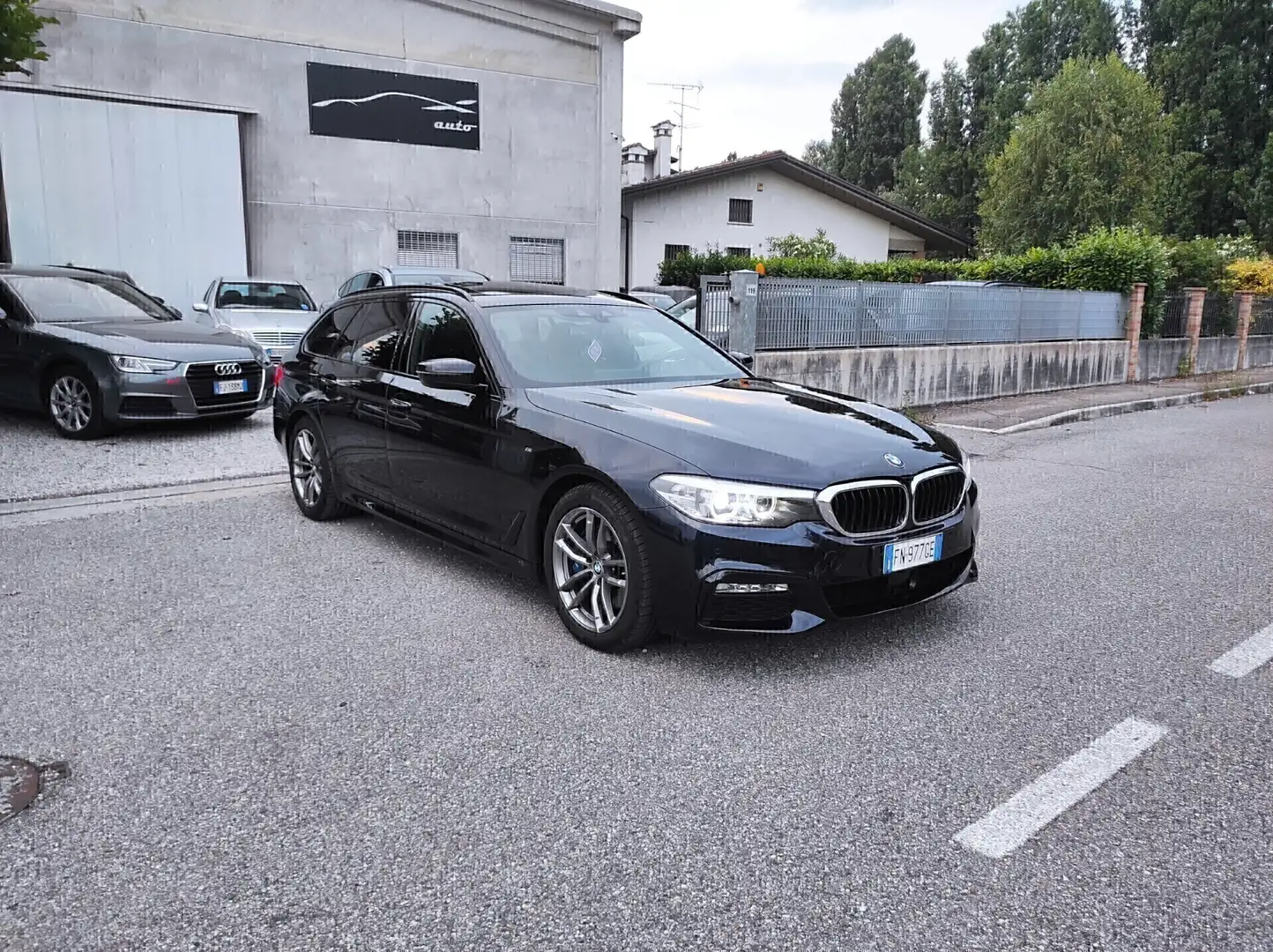 BMW 530 530d xDrive Touring Msport Bleu - 2