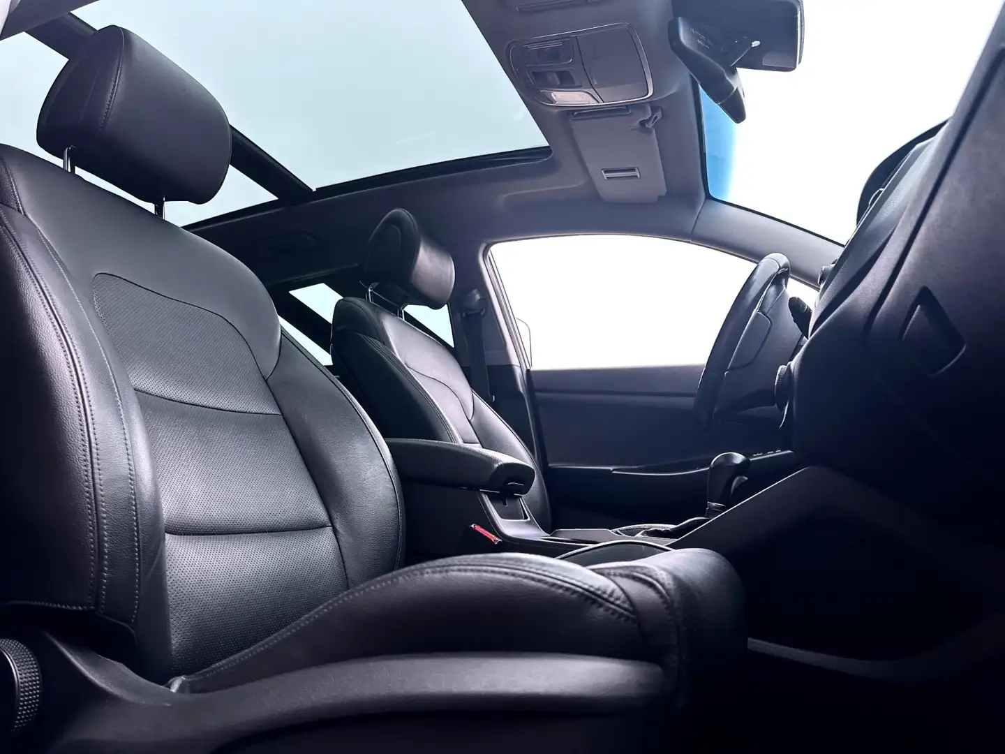 Hyundai TUCSON 1.6 T-GDi Premium 4WD | PANO | NAVI | Camera |CRUI Gris - 2