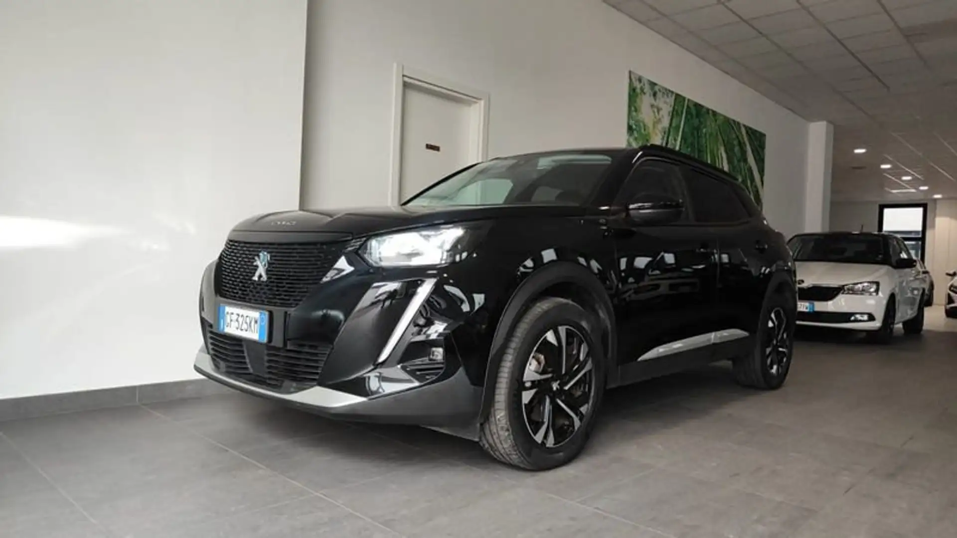 Peugeot 2008 motore elettrico 136 CV Allure Pack Nero - 1