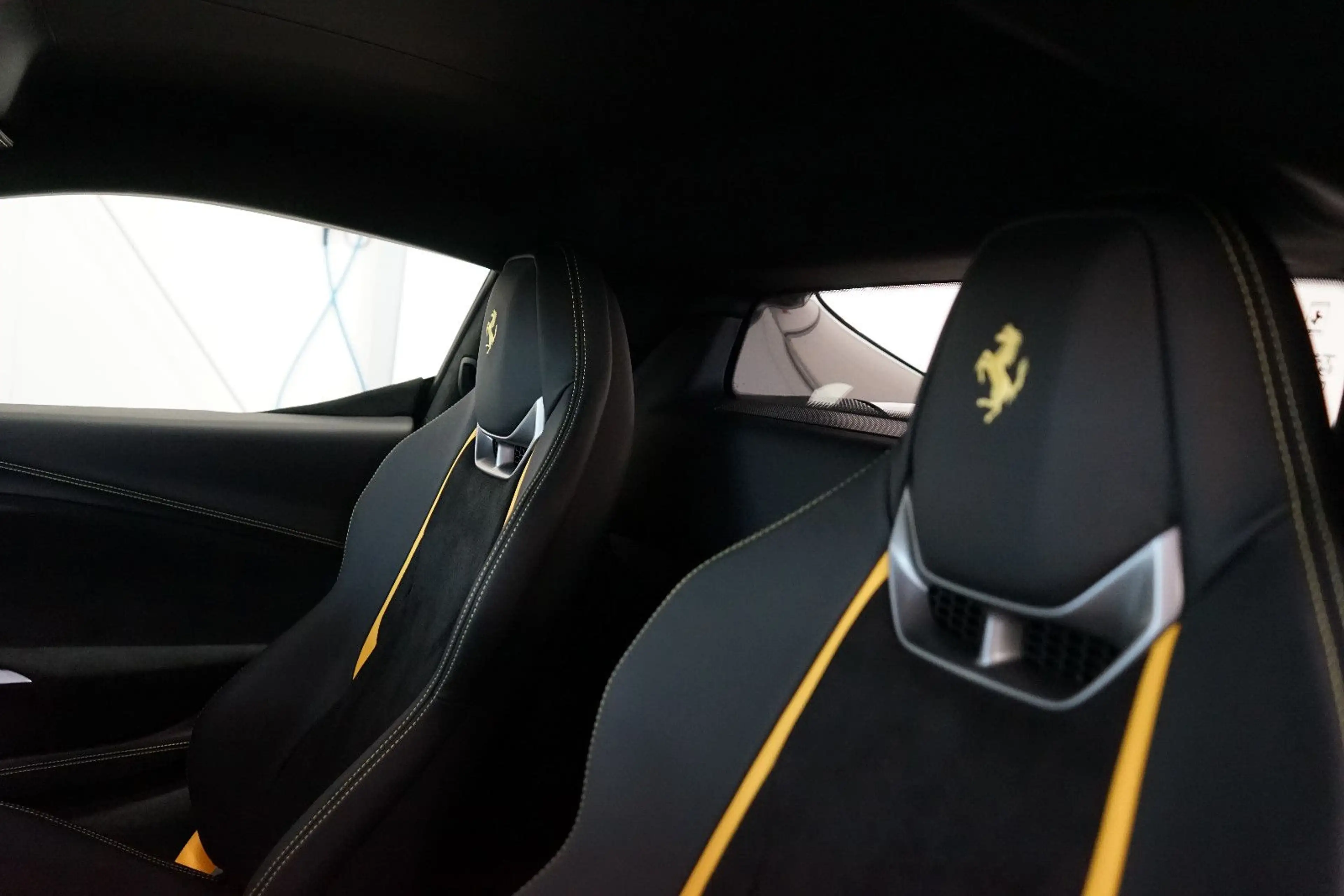 Ferrari 296 GTB Carbon+Lift+CarPlay+Beifahrerdisplay+JBL — photo 14