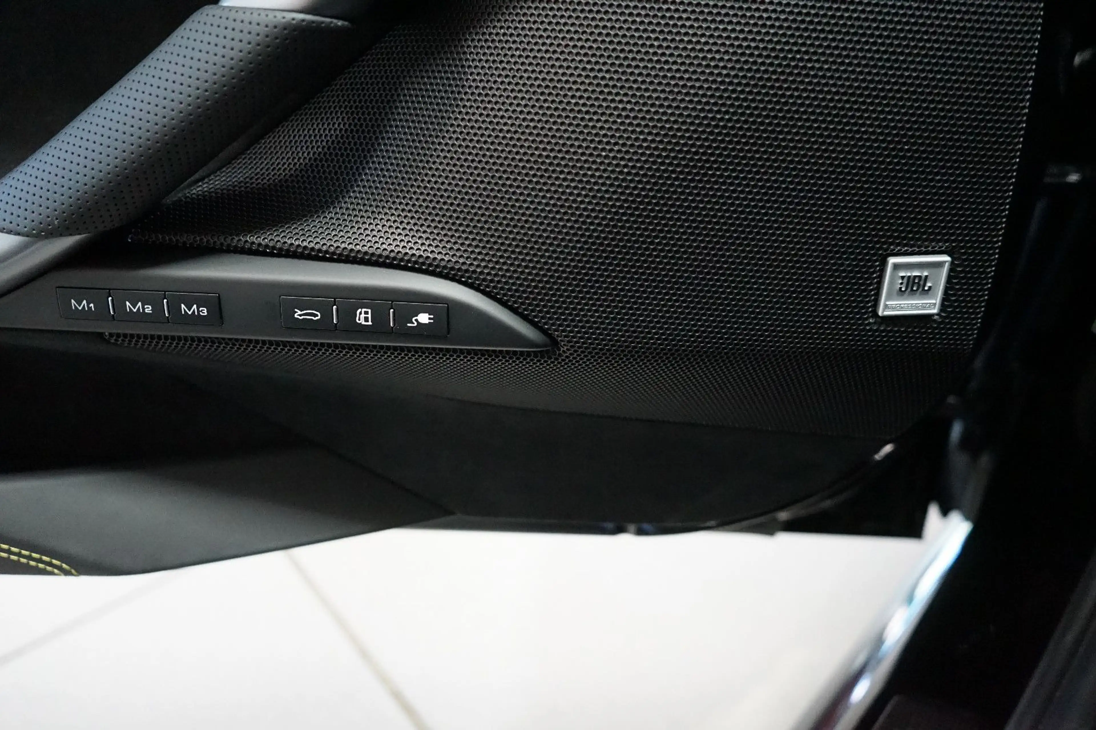 Ferrari 296 GTB Carbon+Lift+CarPlay+Beifahrerdisplay+JBL — photo 12