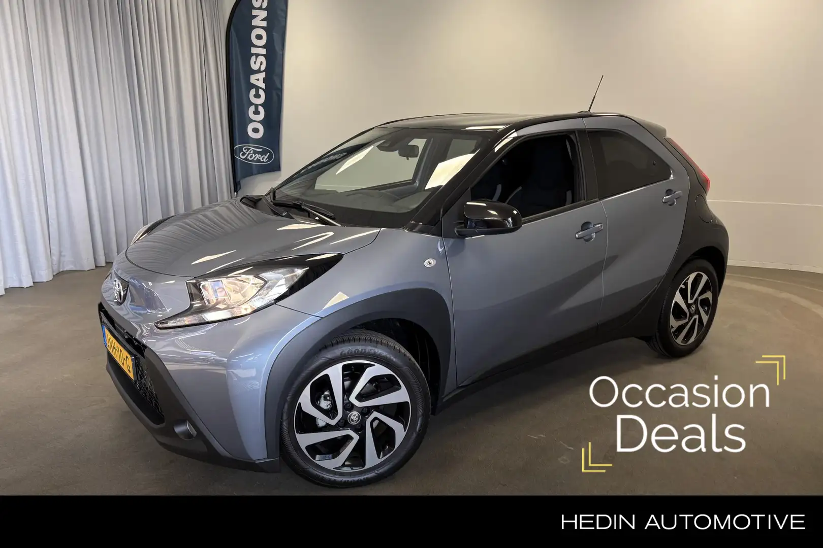 Toyota Aygo X 1.0 VVT-i MT Play | Camera | Stoelverwarming | BI- Gris - 1