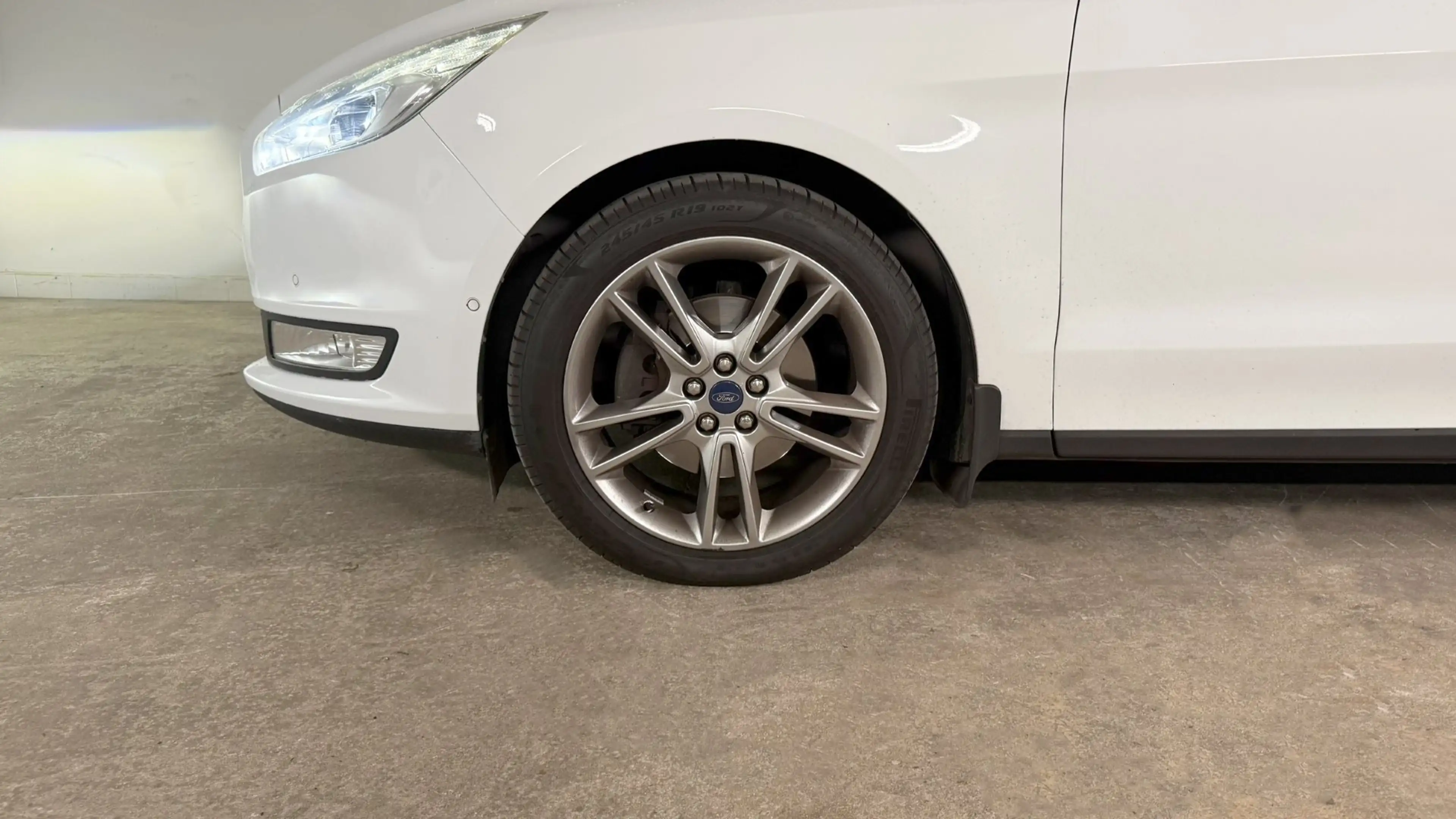 Ford Galaxy 2,0 TDCi Bi-Turbo Titanium Start/Stop Power — photo 6