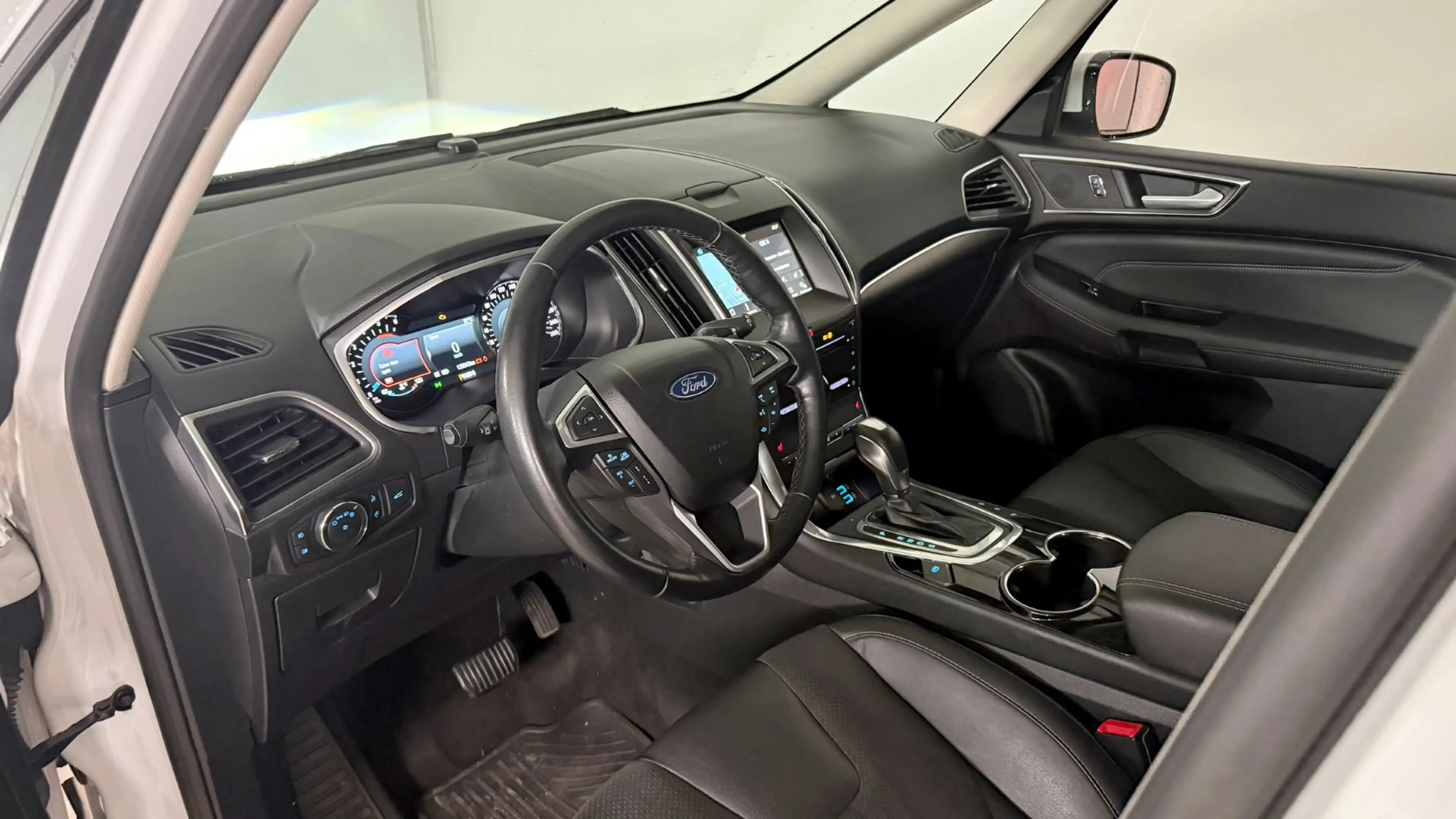 Ford Galaxy 2,0 TDCi Bi-Turbo Titanium Start/Stop Power — photo 8