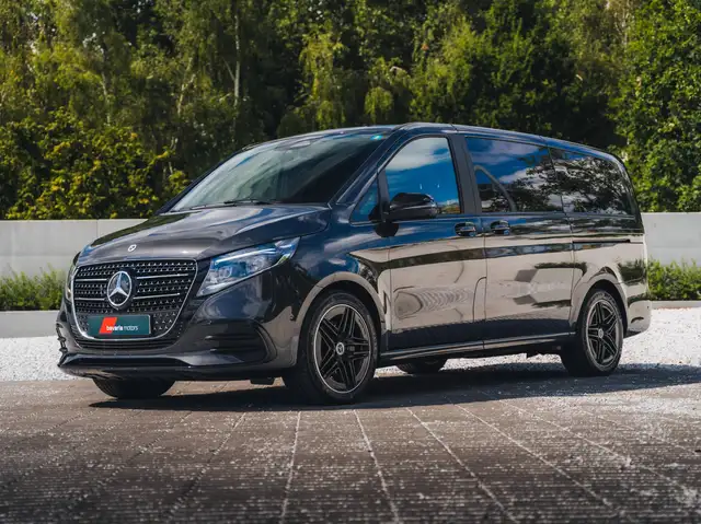 Mercedes-Benz V 300 view 4