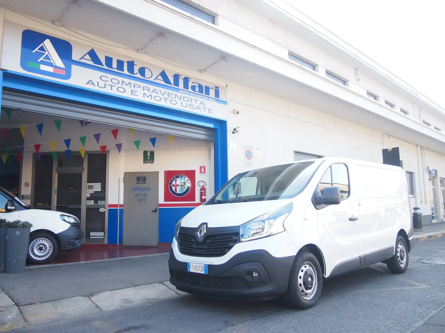 Renault Trafic 1.6Dci 121CV EURO6B 10Q Bianco - 1