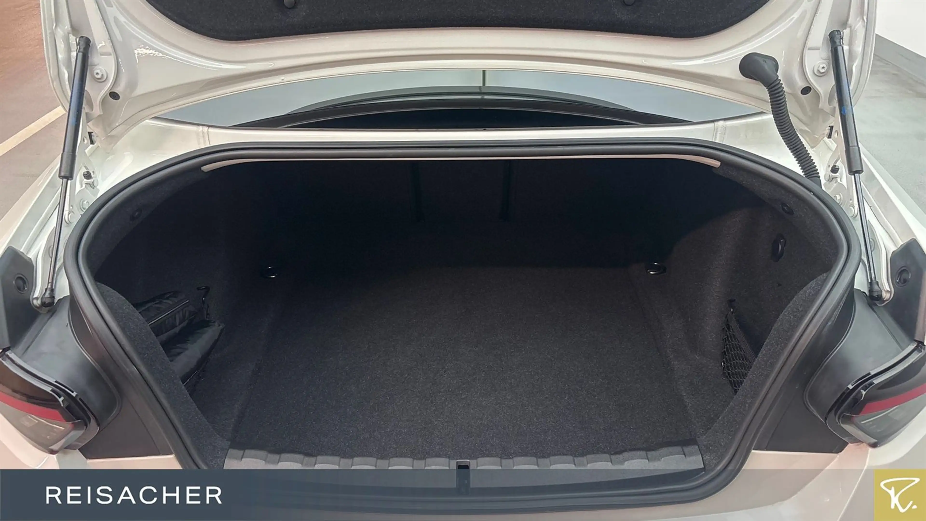 BMW 220 i A Coupé M-Sport SAG LCPlus RFK SH Hifi — photo 10