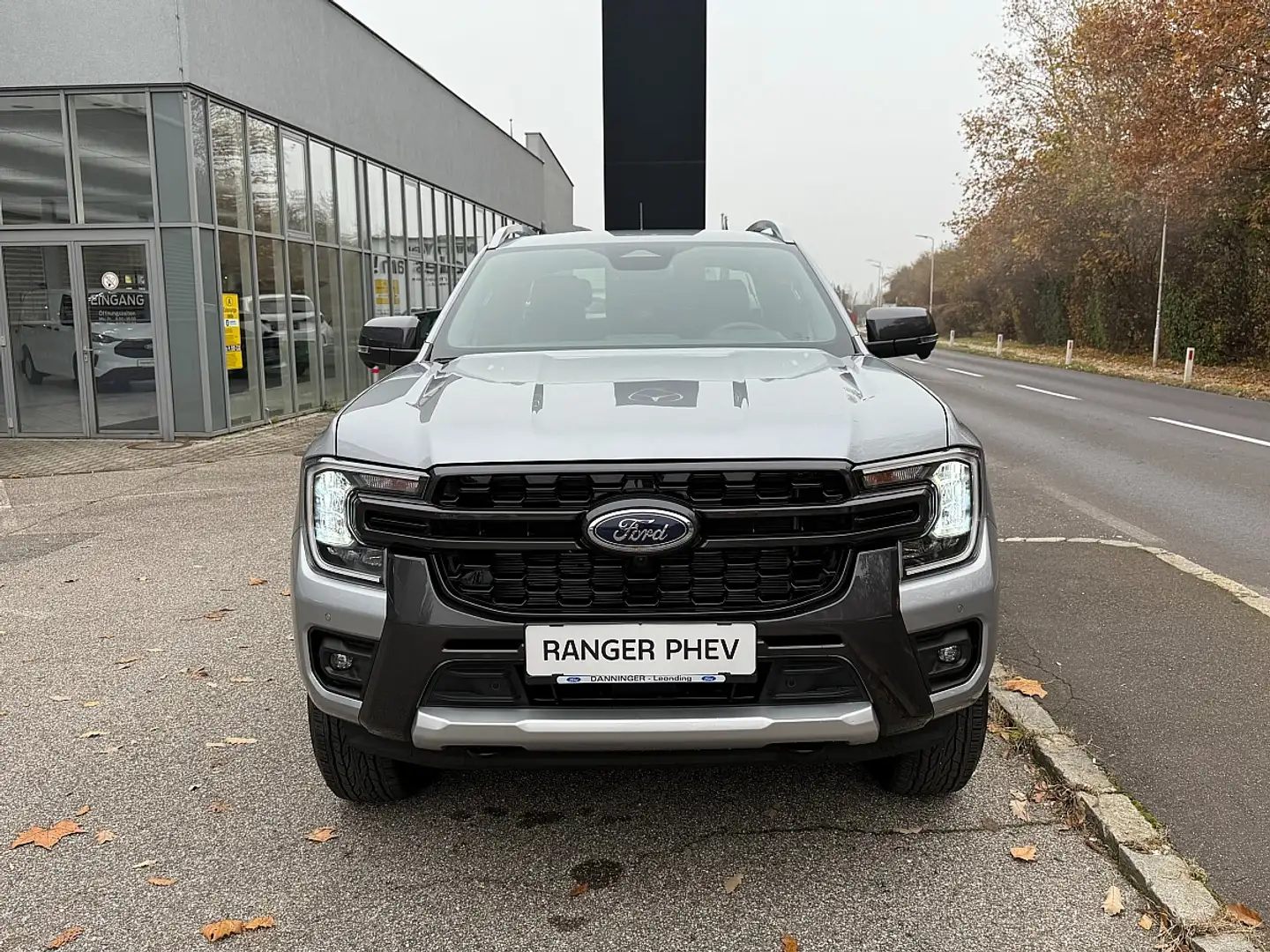 Ford Ranger Ranger Doppelkabine Wildtrak e-4WD 2.3 EcoBoost... Silber - 1