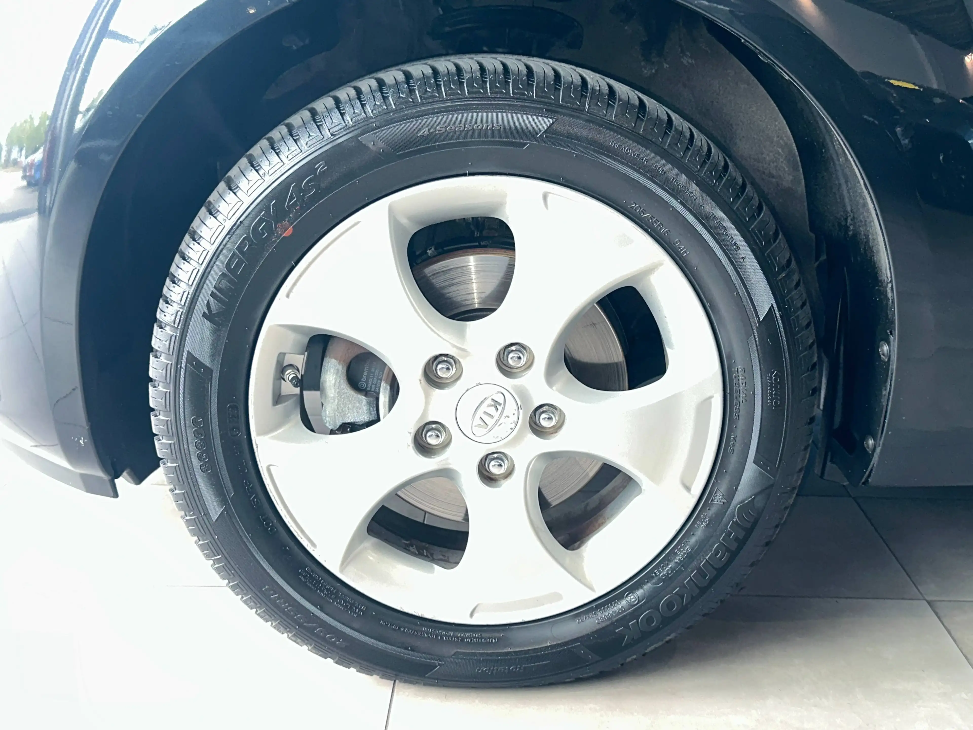 Kia Venga 1.4 CVVT 90PS Edition 7 Sitzheizung Klima Allwetter — photo 6