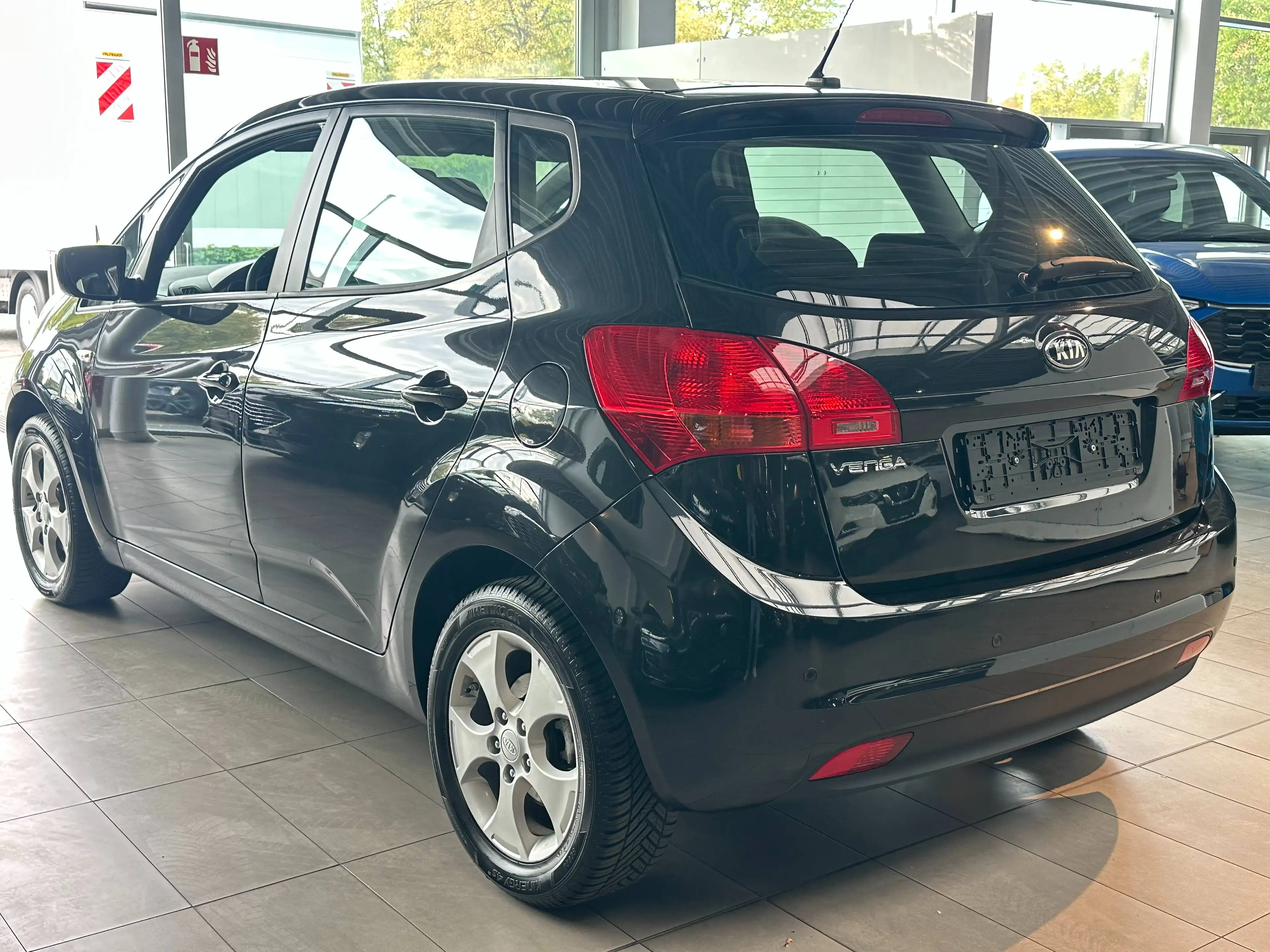 Kia Venga 1.4 CVVT 90PS Edition 7 Sitzheizung Klima Allwetter — photo 4