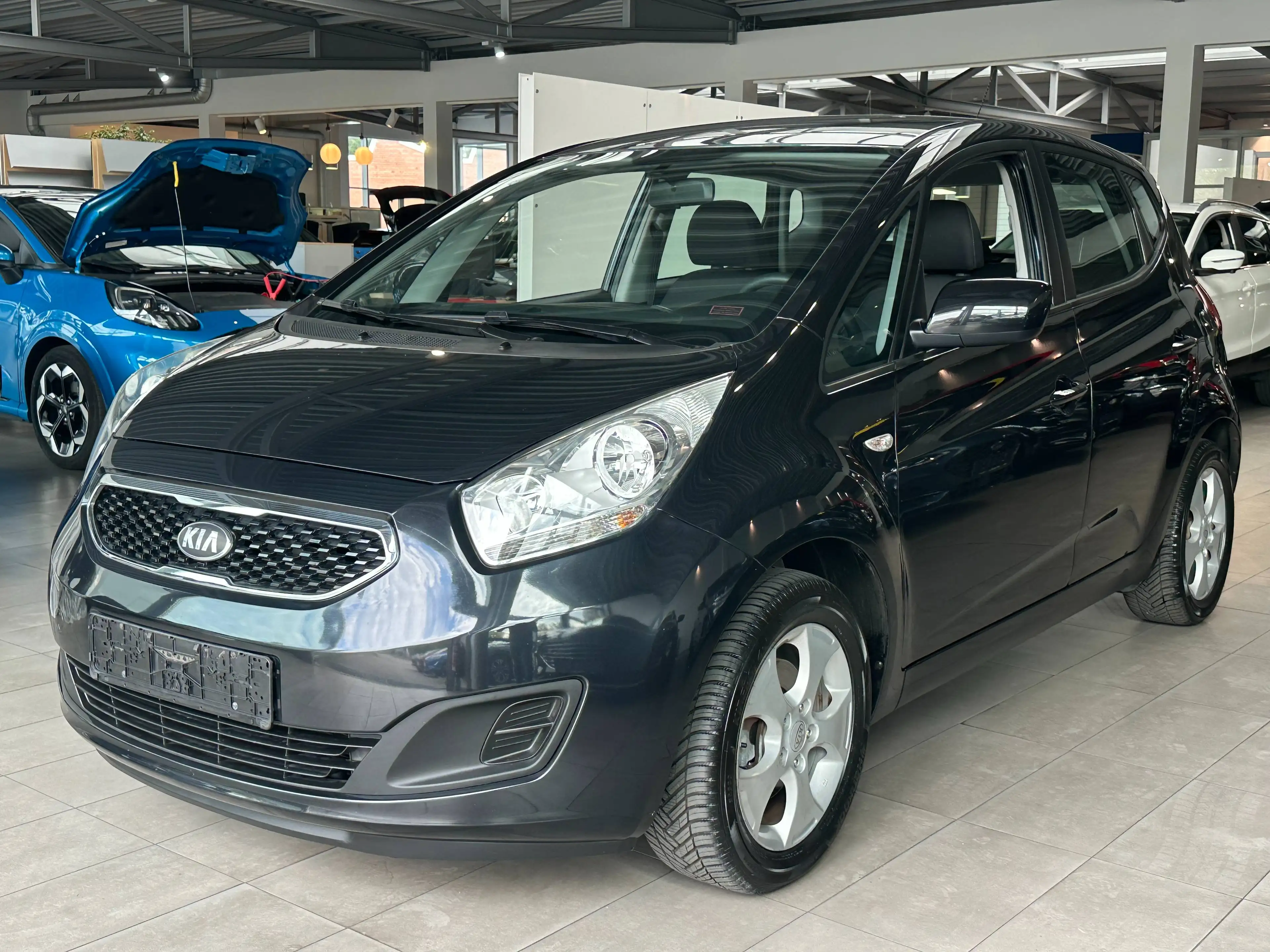 Kia Venga 1.4 CVVT 90PS Edition 7 Sitzheizung Klima Allwetter — photo 3