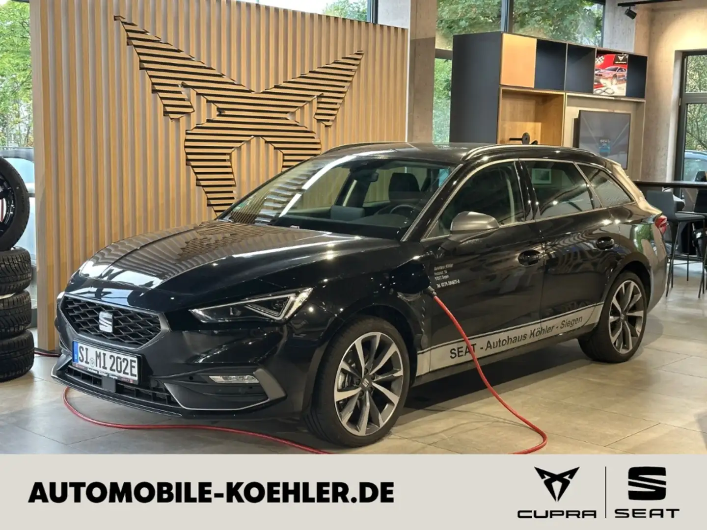 SEAT Leon Sportstourer 1.5 e-Hybrid 150 kW AHK Navi Noir - 1