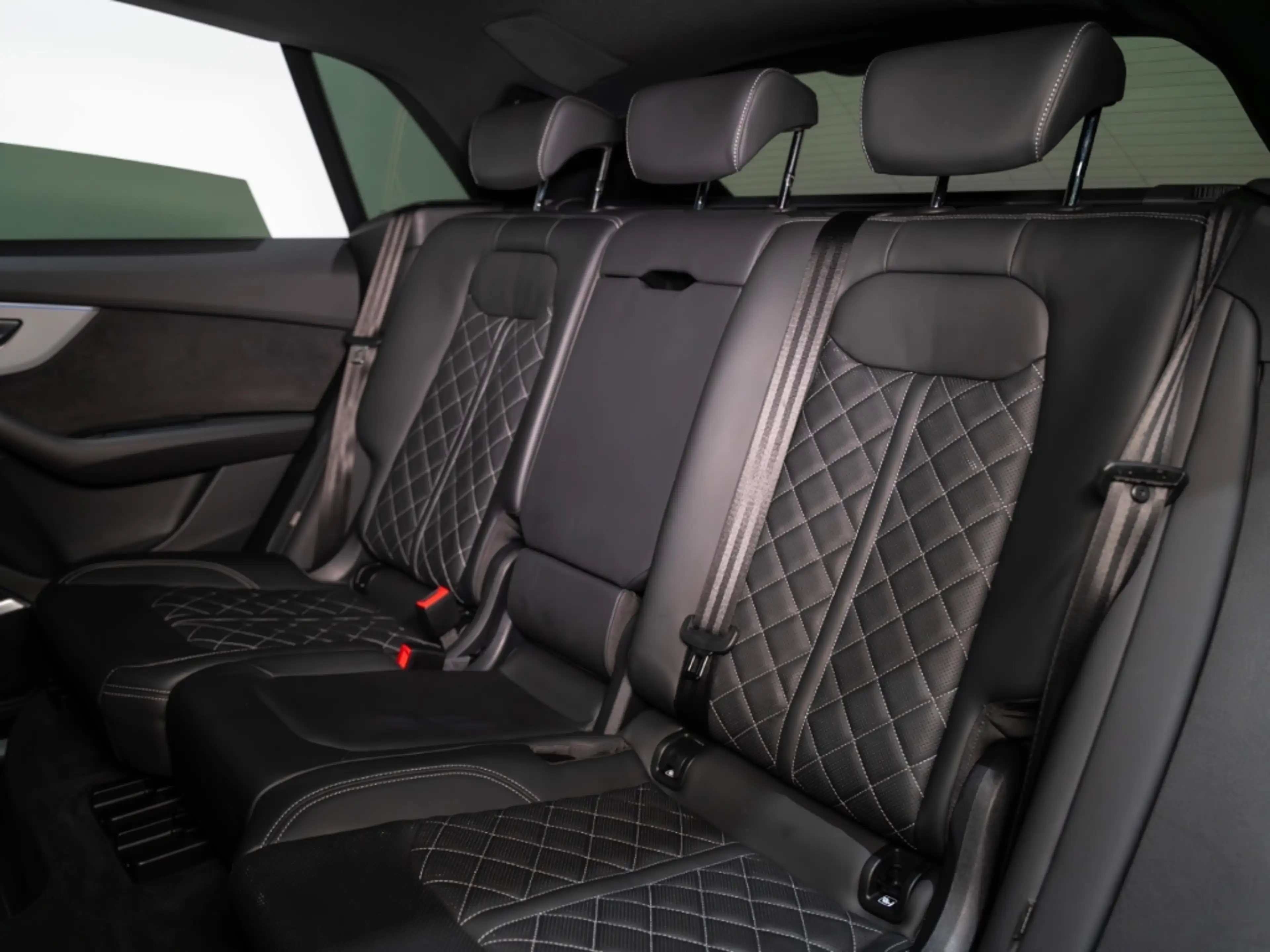 Audi SQ8 4.0 TFSI QU ADVANCED BLACK SOFT MATRIX 3D B&O 23Z — photo 7