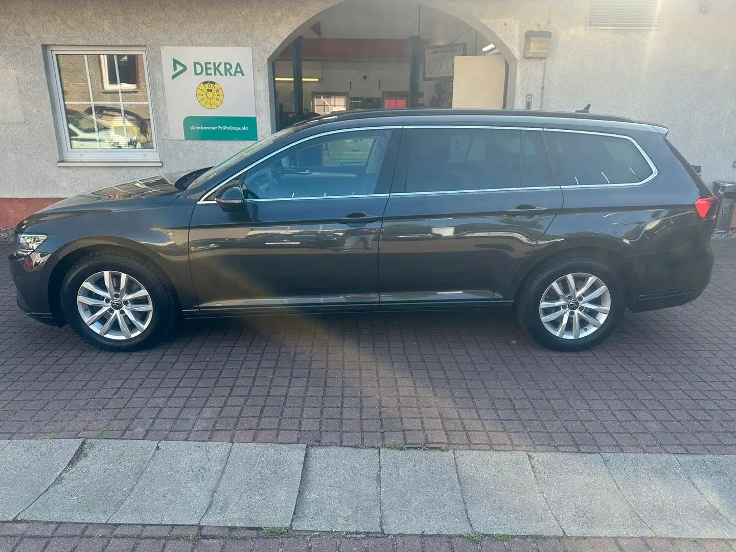 Volkswagen Passat Variant Business*DSG*LED*ACC* Grau - 2