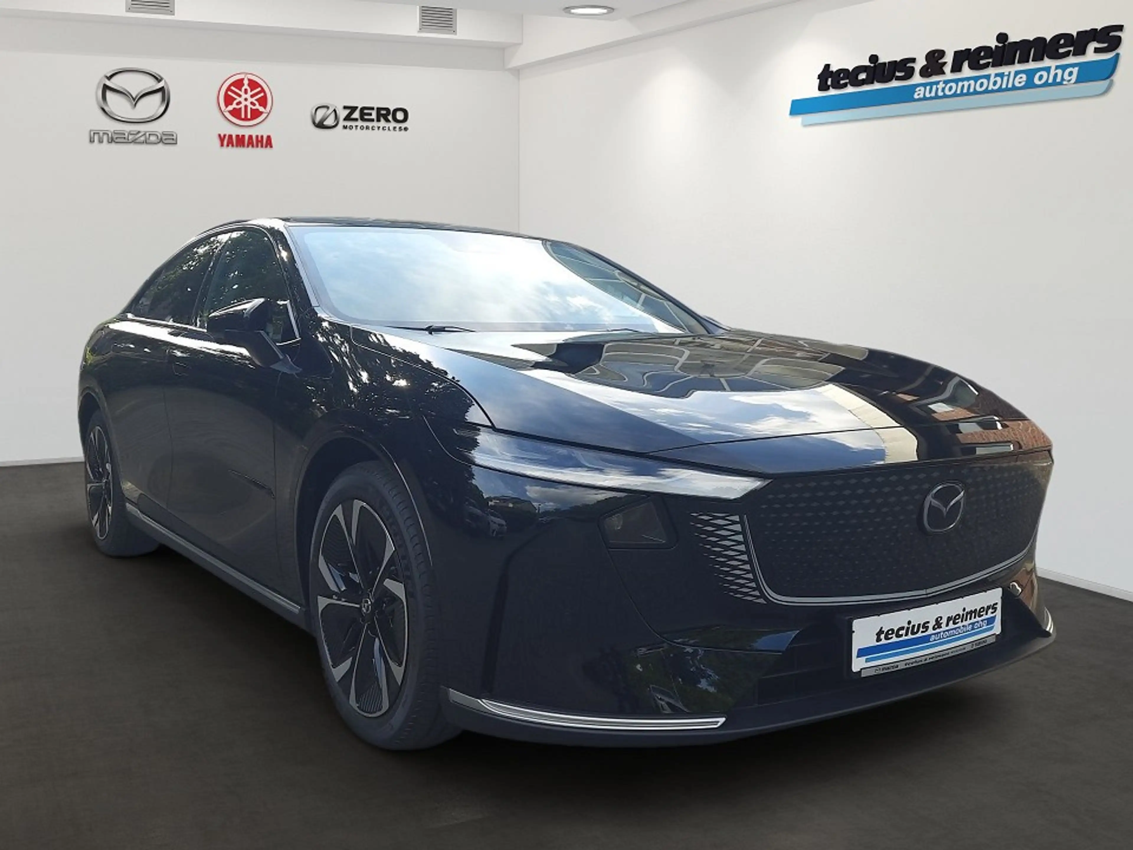 Mazda 6e 68,8 Takumi Plus — photo 3