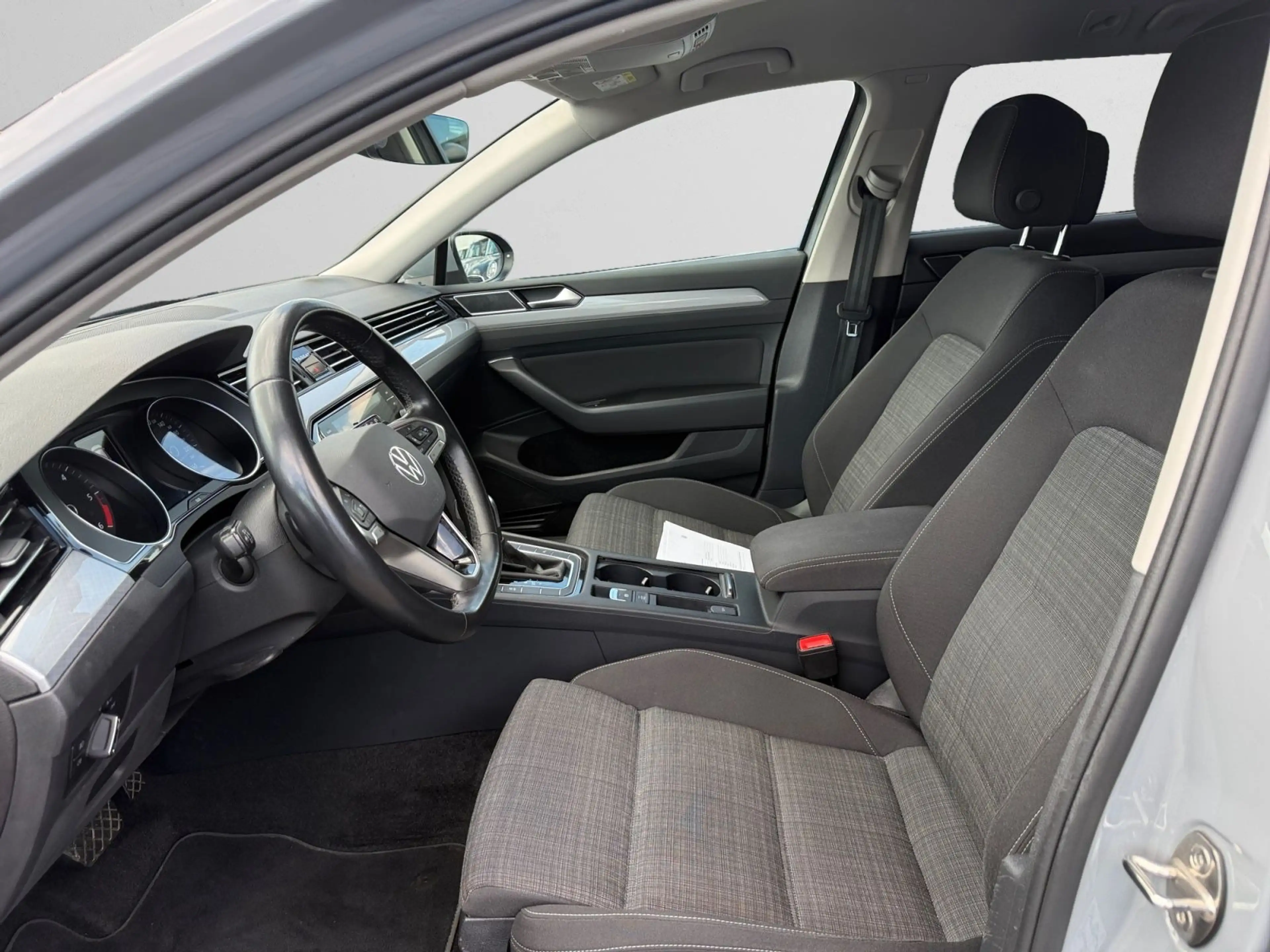 Volkswagen Passat Variant PASSAT VAR. 2.0 DSG BUSINESS NAVI|PDC|SHZ||AHK| — photo 10