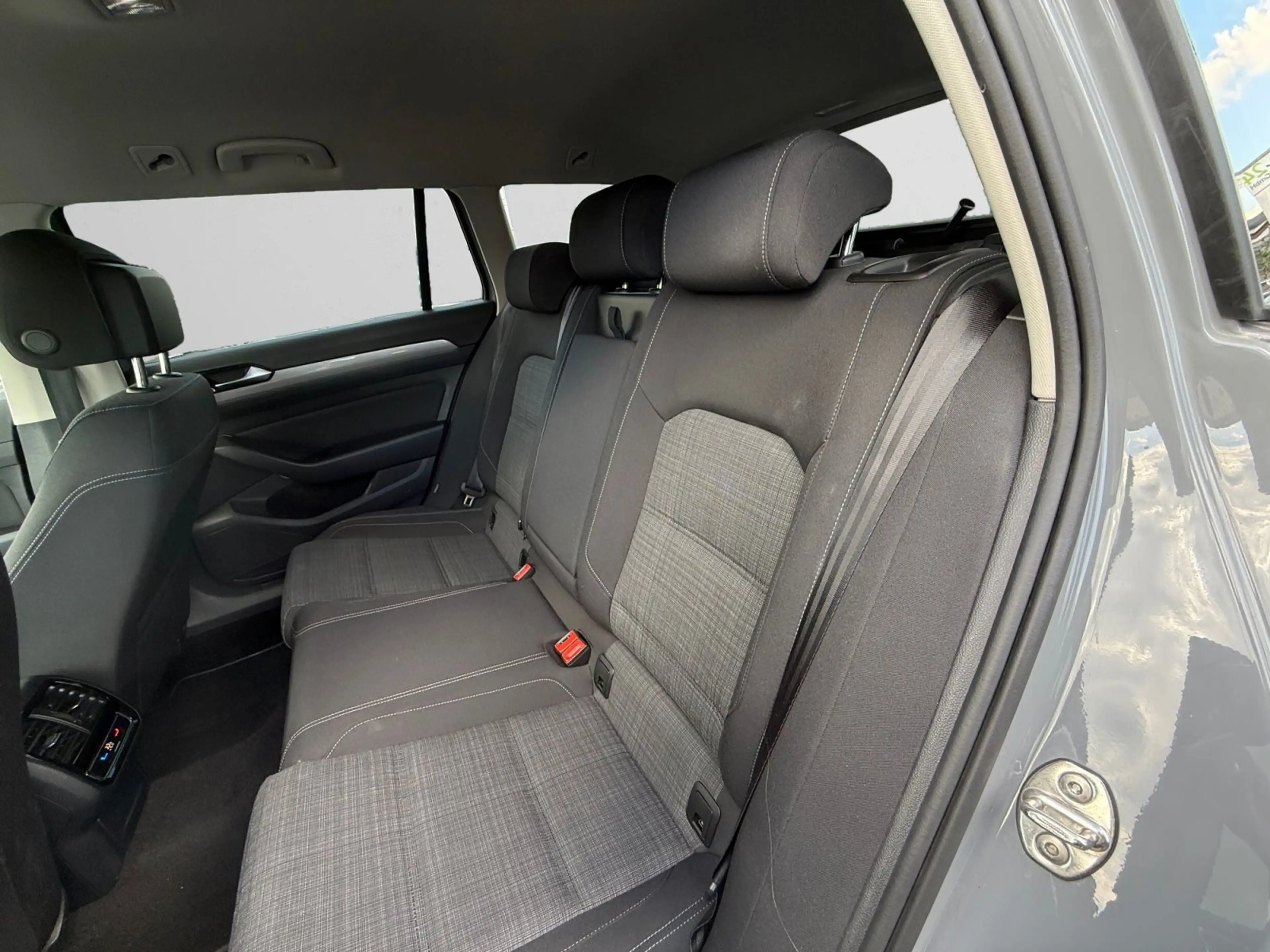 Volkswagen Passat Variant PASSAT VAR. 2.0 DSG BUSINESS NAVI|PDC|SHZ||AHK| — photo 14