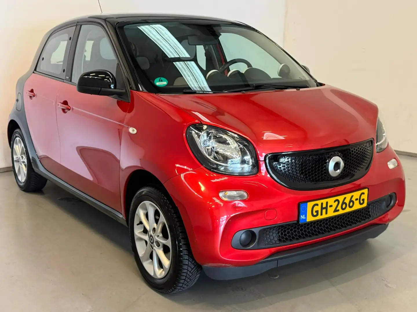 smart forFour 1.0 Passion / NL-auto / Airco / Bluetooth / LM vel Rouge - 2