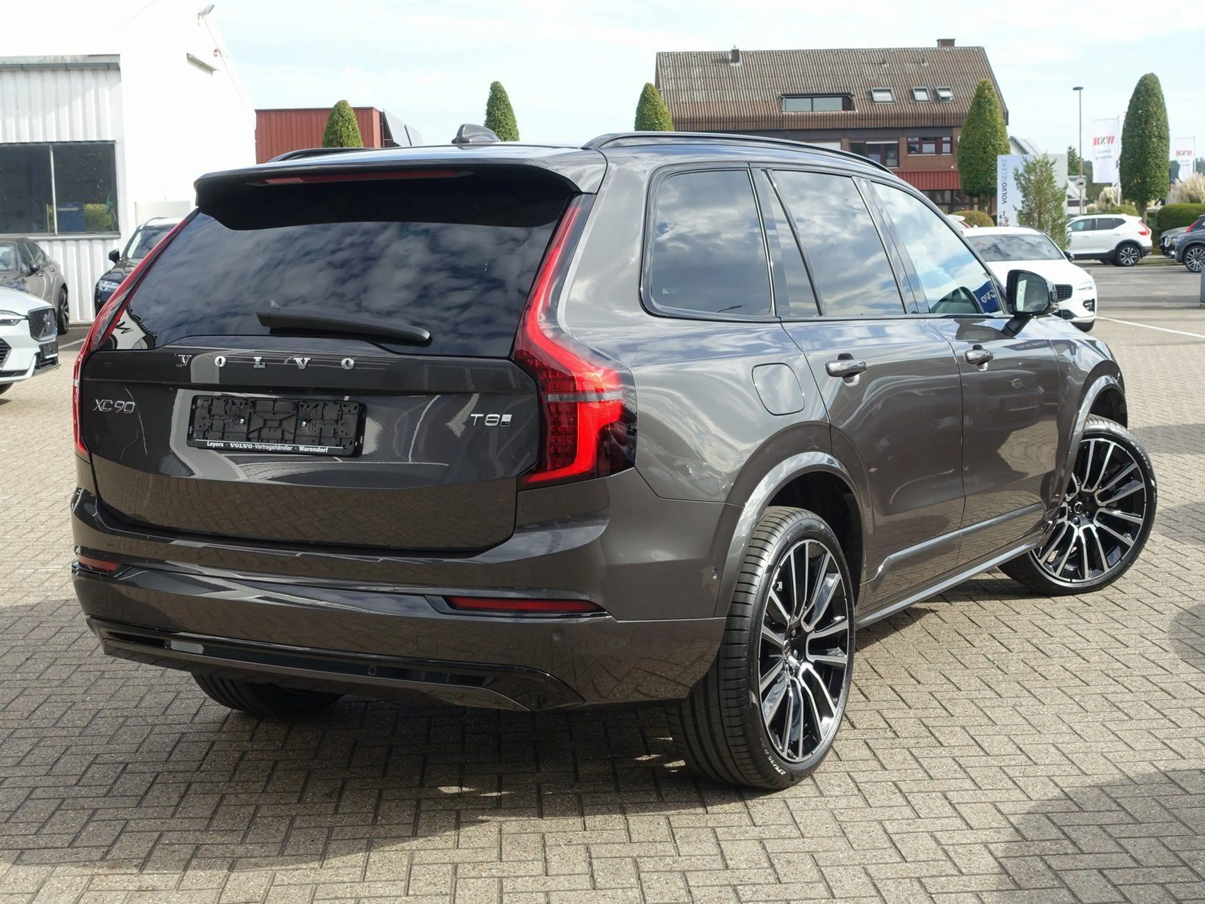Volvo XC90 Ultra T8 AWD Plug-in/B&W/AHK/Pano/FourC/HUD — photo 2