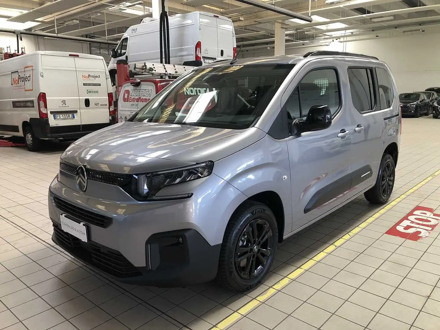 Citroen Berlingo 100cv autocarro 5 posti km zero Szürke - 1