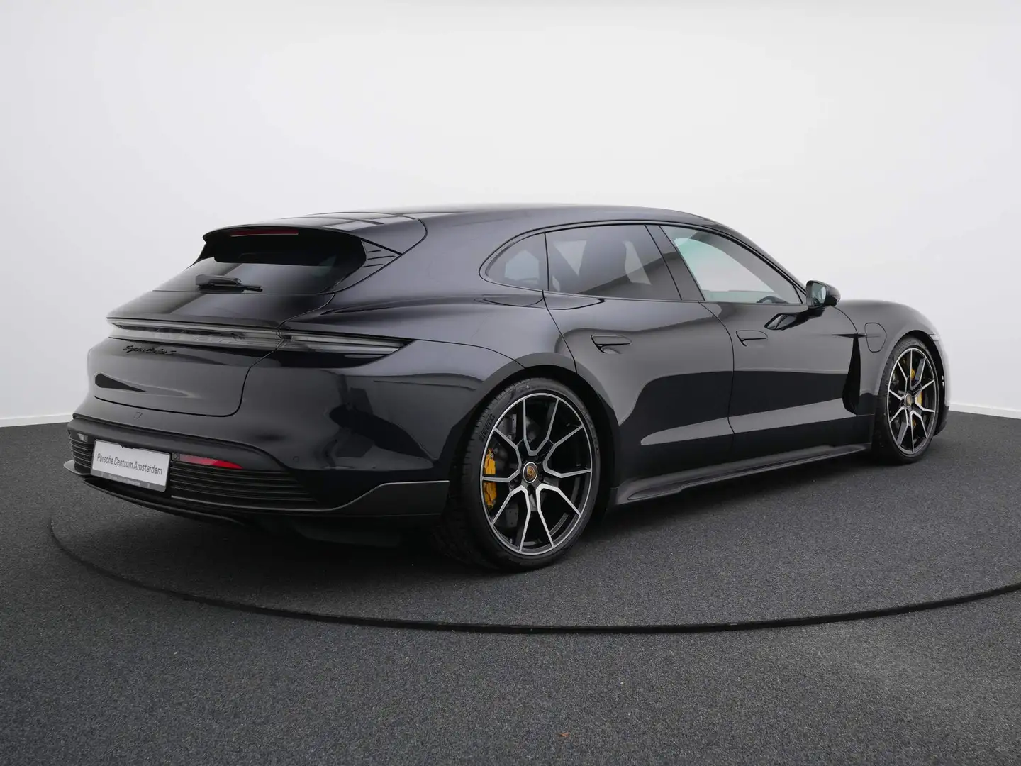 Porsche Taycan Turbo S Sport Turismo Zwart - 2