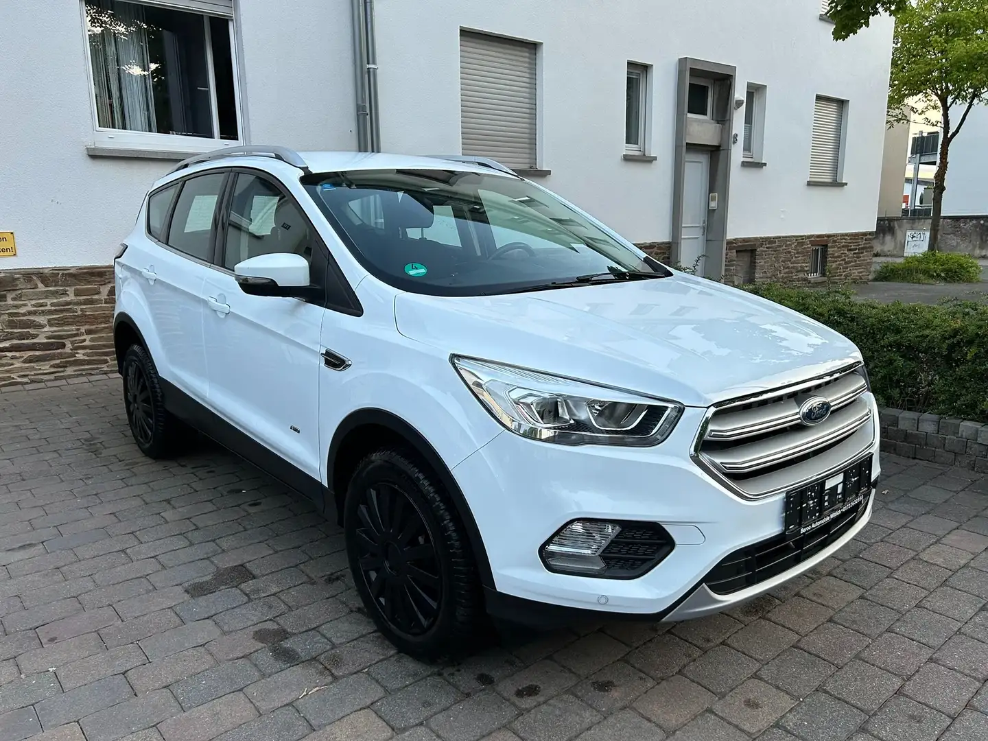 Ford Kuga Cool AUTOMATIK - 4x4 ALLRAD -SCHECKHEFTGEPFLEGT - Blanc - 1