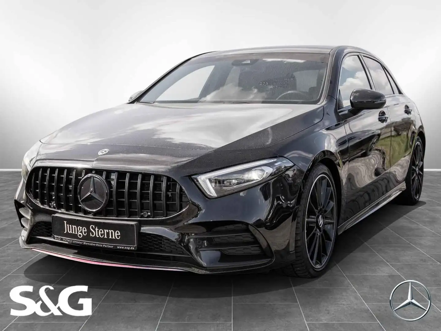Mercedes-Benz A 250 4M Kompaktlimousine AMG MBUX+Pano+RüKam Fekete - 1