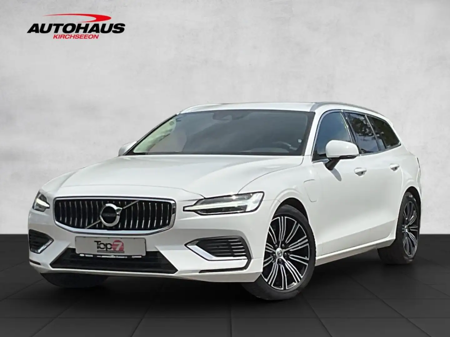 Volvo V60 T6 Inscription Plug-In Hybrid AWD Automatik Weiß - 2