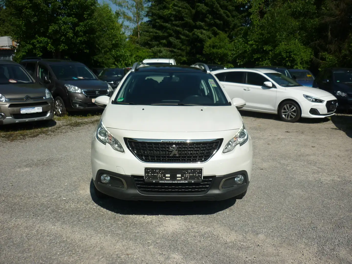 Peugeot 2008 Active* AHK* Panorama* Sitzheizung* Weiß - 2